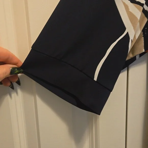 Dress - Picture 3 of 4